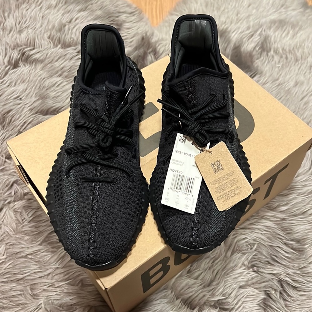 Yeezy Boost 350 v2 sneakers